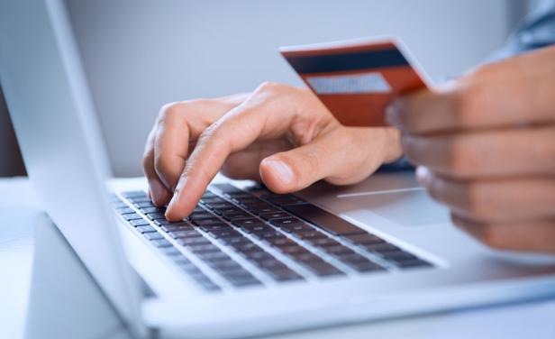 Se efectuaron 870 compras web por día en octubre Se efectuaron 870 compras web por día en octubre