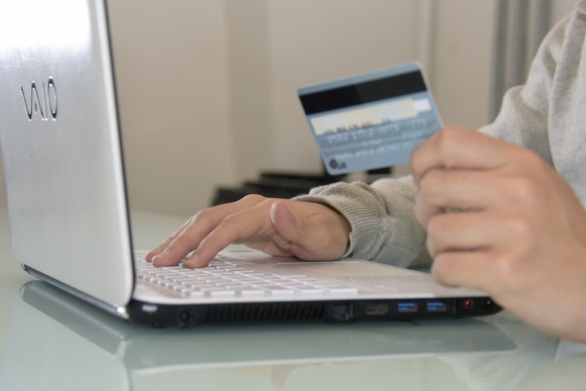 Compras web en el exterior crecieron 19% en febrero Compras web en el exterior crecieron 19% en febrero