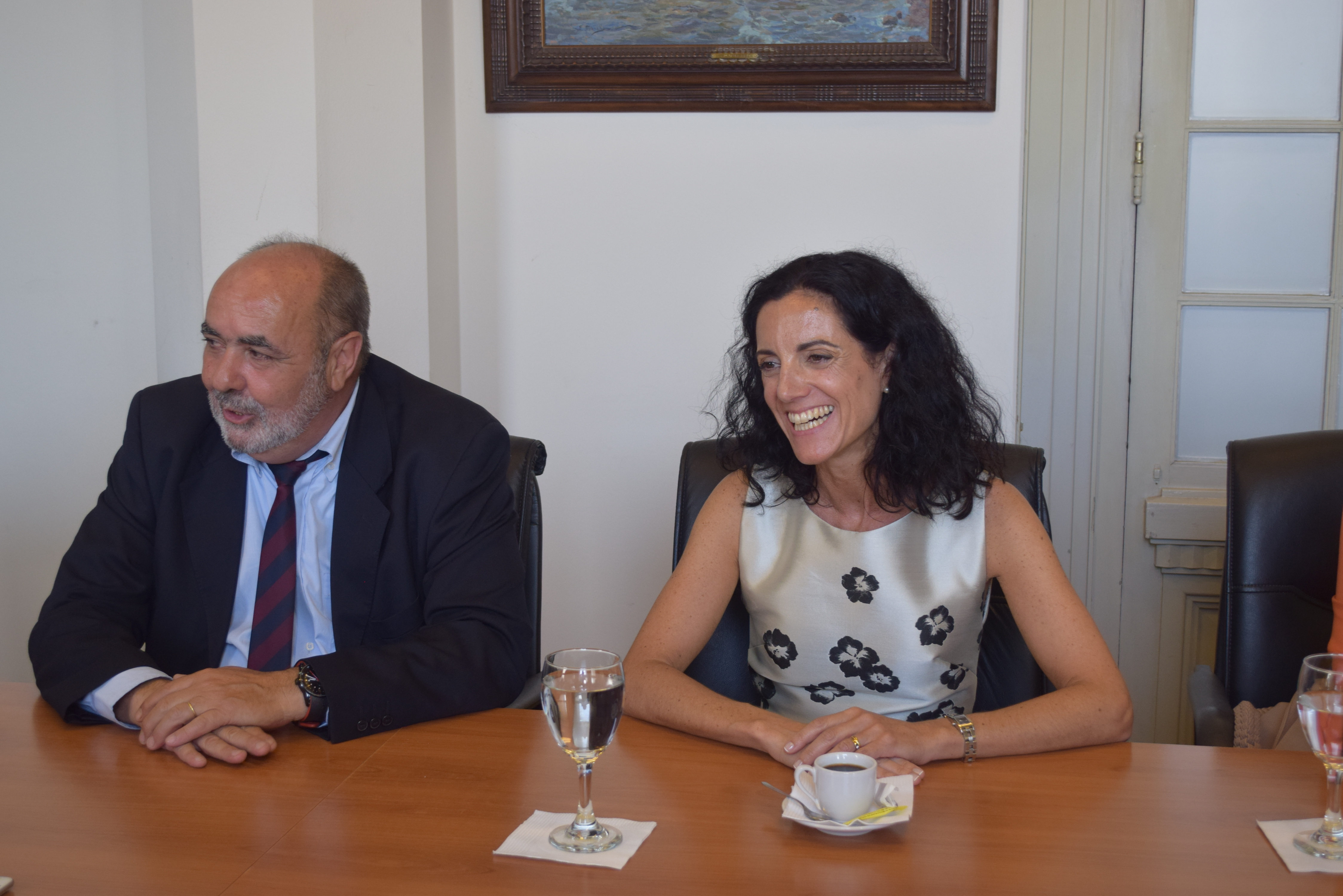 Ministra de Economía realiza visita de trabajo a la DNA Ministra de Economía realiza visita de trabajo a la DNA