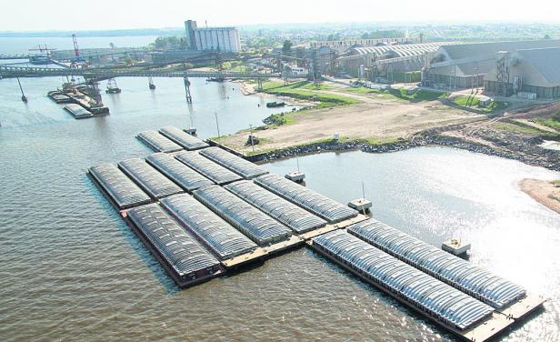 Terminal Navíos construyó puerto en Nueva Palmira para amarrar 48 barcazas Terminal Navíos construyó puerto en Nueva Palmira para amarrar 48 barcazas