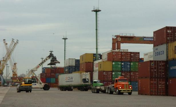 La operativa portuaria sigue con problemas de congestionamiento La operativa portuaria sigue con problemas de congestionamiento