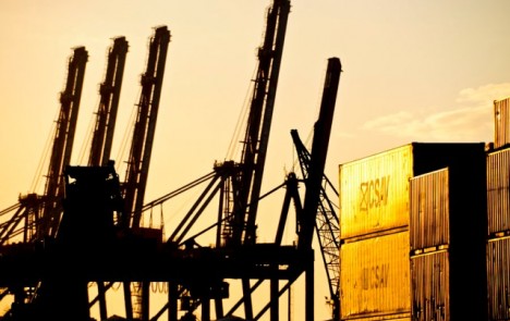 Nueva norma aduanera frena aún más las importaciones Nueva norma aduanera frena aún más las importaciones